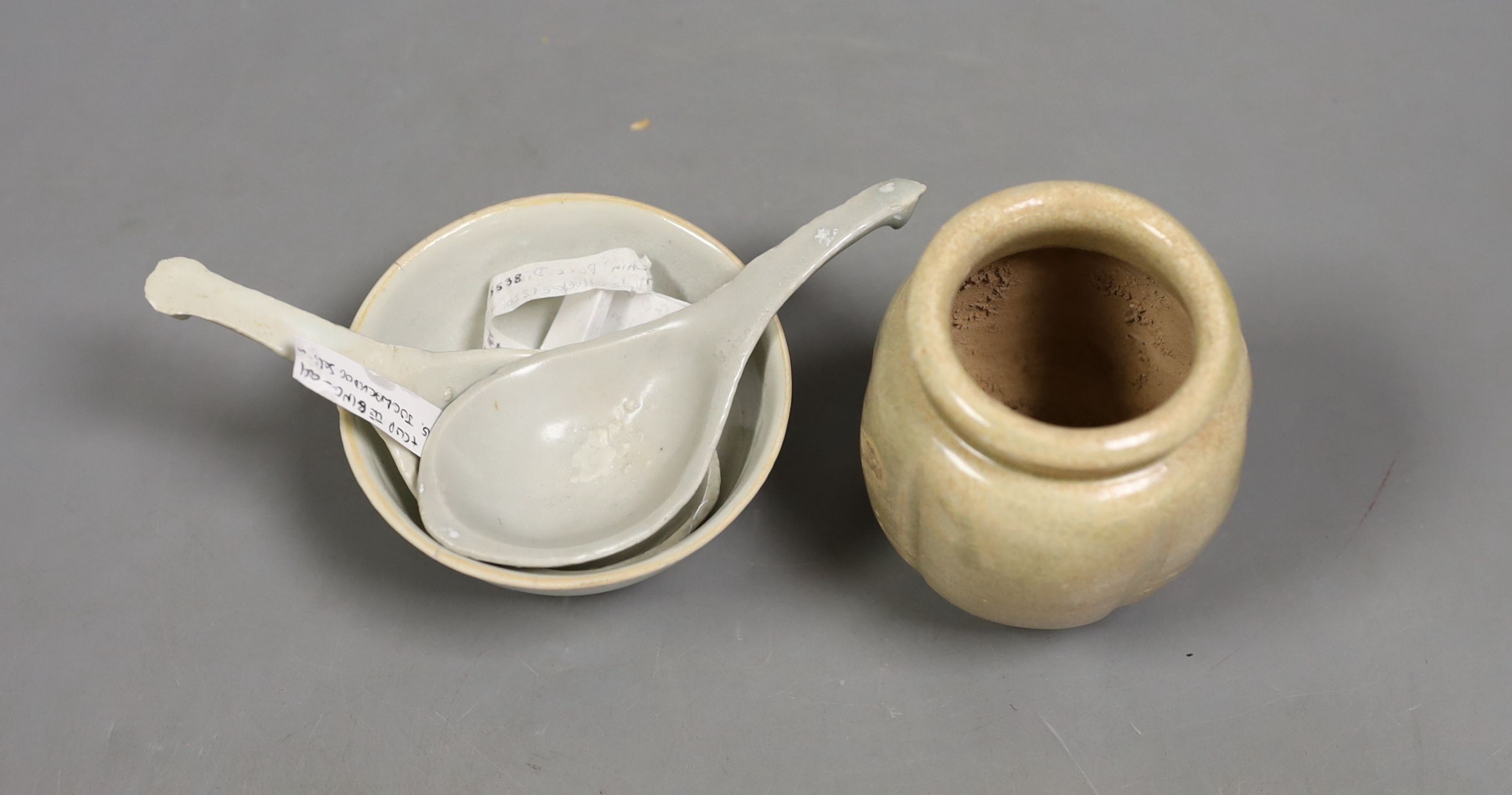 A Chinese Tek Sing cargo bowl and 2 rice spoons and a Chinese Song Qingbai jar, Jar 7 cms high.